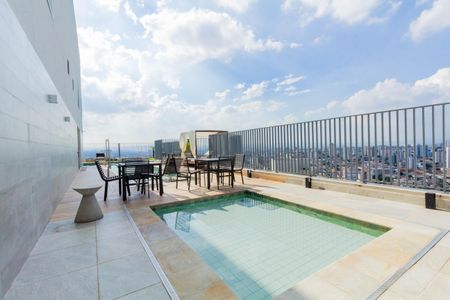 Apartamento para alugar com 80m², 2 quartos e 1 vaga Apartamento para alugar com 80m², 2 quartos e 1 vagaÁrea comum - Piscina