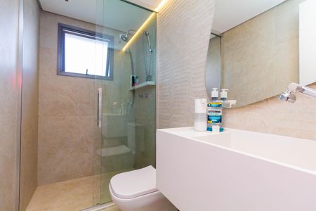 Apartamento para alugar com 80m², 2 quartos e 1 vaga Apartamento para alugar com 80m², 2 quartos e 1 vagaBanheiro da Suíte