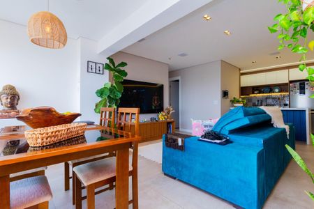 Apartamento para alugar com 80m², 2 quartos e 1 vaga Apartamento para alugar com 80m², 2 quartos e 1 vagaSala