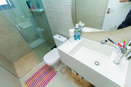 Apartamento para alugar com 80m², 2 quartos e 1 vaga Apartamento para alugar com 80m², 2 quartos e 1 vagaBanheiro da Suíte