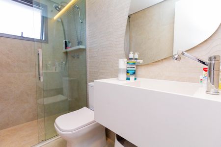 Apartamento para alugar com 80m², 2 quartos e 1 vaga Apartamento para alugar com 80m², 2 quartos e 1 vagaBanheiro da Suíte