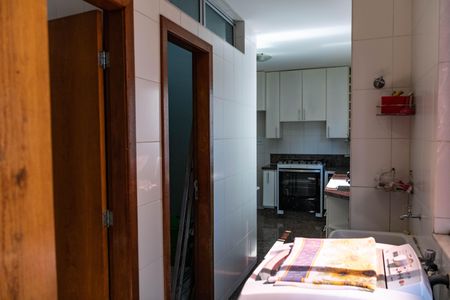 Apartamento à venda com 160m², 4 quartos e 4 vagas Apartamento à venda com 160m², 4 quartos e 4 vagasÁrea de Serviço