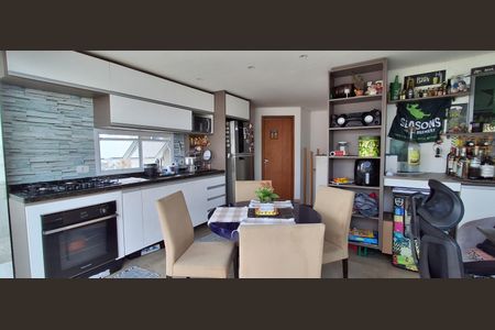 Apartamento à venda com 94m², 2 quartos e 2 vagasCozinha