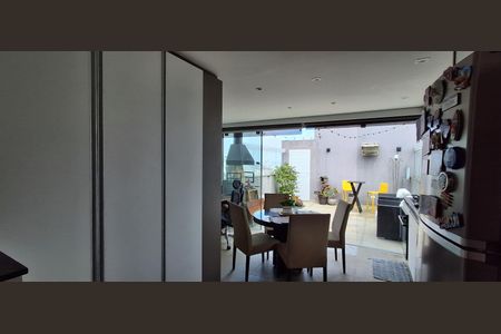 Apartamento à venda com 94m², 2 quartos e 2 vagasCozinha