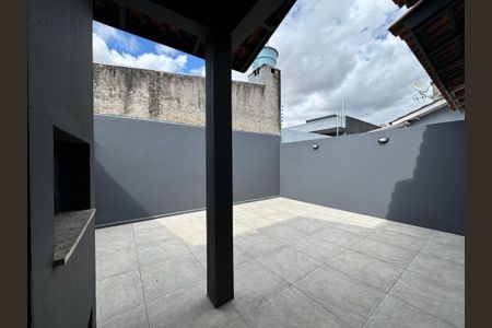 Casa para alugar com 90m², 2 quartos e 2 vagas Casa para alugar com 90m², 2 quartos e 2 vagasÁrea comum