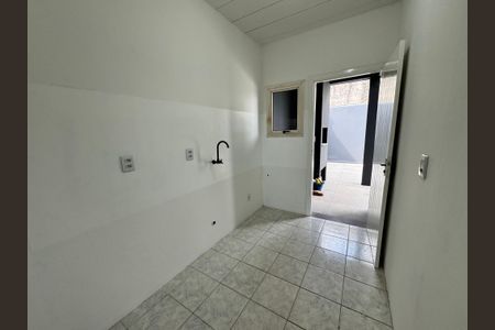 Casa para alugar com 90m², 2 quartos e 2 vagas Casa para alugar com 90m², 2 quartos e 2 vagasCozinha