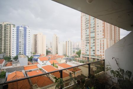 Apartamento à venda com 110m², 4 quartos e 2 vagasVaranda