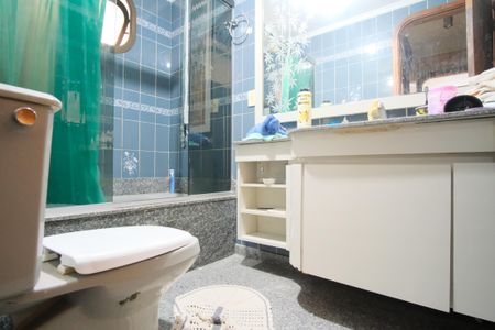 Apartamento à venda com 110m², 4 quartos e 2 vagasBanheiro da Suíte