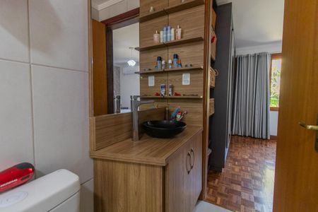 Casa de condomínio à venda com 133m², 3 quartos e 2 vagas Casa de condomínio à venda com 133m², 3 quartos e 2 vagasBanheiro Suíte