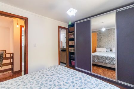 Casa de condomínio à venda com 133m², 3 quartos e 2 vagas Casa de condomínio à venda com 133m², 3 quartos e 2 vagasSuíte