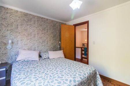 Casa de condomínio à venda com 133m², 3 quartos e 2 vagas Casa de condomínio à venda com 133m², 3 quartos e 2 vagasSuíte