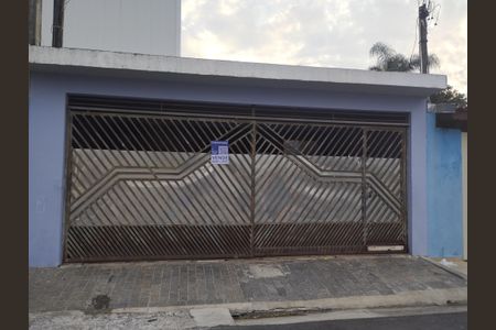 Casa à venda com 70m², 2 quartos e 2 vagas Casa à venda com 70m², 2 quartos e 2 vagasFachada