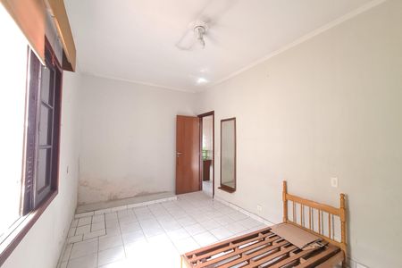 Casa à venda com 250m², 3 quartos e 5 vagas Casa à venda com 250m², 3 quartos e 5 vagasQuarto 2