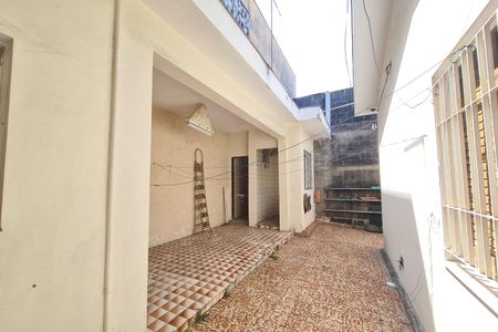 Casa à venda com 250m², 3 quartos e 5 vagas Casa à venda com 250m², 3 quartos e 5 vagasQuintal