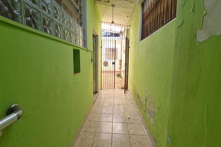 Casa à venda com 250m², 3 quartos e 5 vagas Casa à venda com 250m², 3 quartos e 5 vagasCorredor