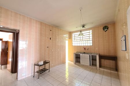 Casa à venda com 250m², 3 quartos e 5 vagas Casa à venda com 250m², 3 quartos e 5 vagasCozinha