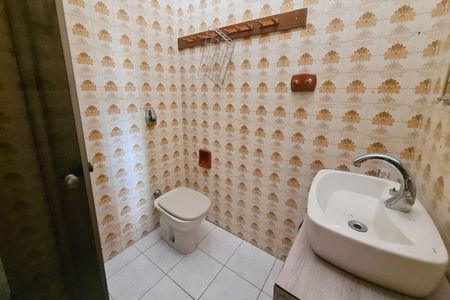 Casa à venda com 250m², 3 quartos e 5 vagas Casa à venda com 250m², 3 quartos e 5 vagasBanheiro da Suíte