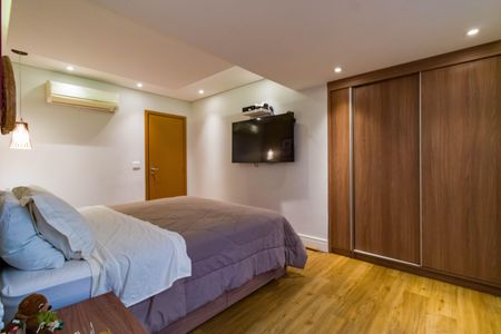 Apartamento à venda com 346m², 4 quartos e 4 vagasSuíte 1