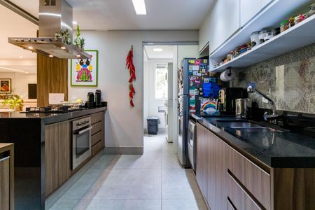 Apartamento à venda com 346m², 4 quartos e 4 vagasCozinha