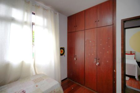 Apartamento à venda com 85m², 3 quartos e 2 vagasQuarto 2