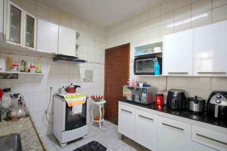 Apartamento à venda com 85m², 3 quartos e 2 vagasCozinha