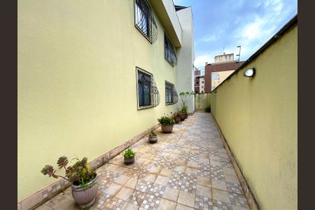 Apartamento à venda com 85m², 3 quartos e 2 vagas Apartamento à venda com 85m², 3 quartos e 2 vagasEntrada