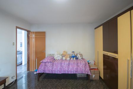 Casa à venda com 380m², 4 quartos e 7 vagas Casa à venda com 380m², 4 quartos e 7 vagasQuarto 1