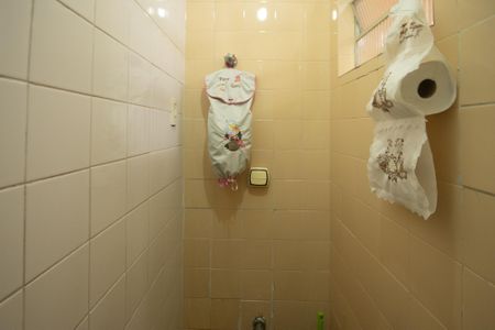 Casa à venda com 380m², 4 quartos e 7 vagas Casa à venda com 380m², 4 quartos e 7 vagasBanheiro 2