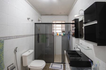 Casa à venda com 380m², 4 quartos e 7 vagas Casa à venda com 380m², 4 quartos e 7 vagasBanheiro 1
