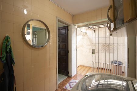 Casa à venda com 380m², 4 quartos e 7 vagas Casa à venda com 380m², 4 quartos e 7 vagasÁrea de Serviço