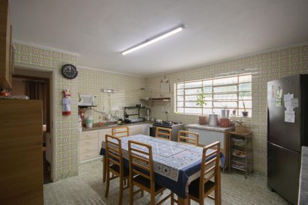 Casa à venda com 380m², 4 quartos e 7 vagas Casa à venda com 380m², 4 quartos e 7 vagasCozinha