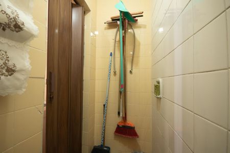 Casa à venda com 380m², 4 quartos e 7 vagas Casa à venda com 380m², 4 quartos e 7 vagasBanheiro 2