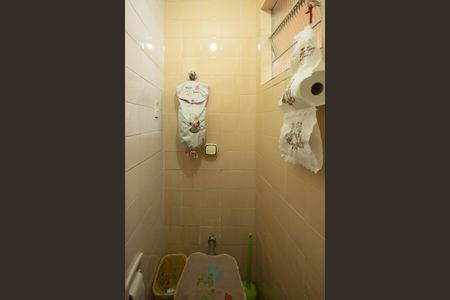 Casa à venda com 380m², 4 quartos e 7 vagas Casa à venda com 380m², 4 quartos e 7 vagasBanheiro 2