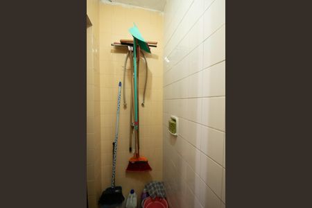 Casa à venda com 380m², 4 quartos e 7 vagas Casa à venda com 380m², 4 quartos e 7 vagasBanheiro 2