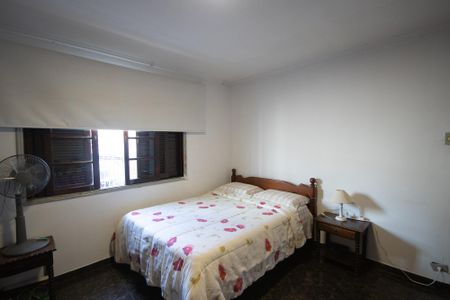 Casa à venda com 380m², 4 quartos e 7 vagas Casa à venda com 380m², 4 quartos e 7 vagasQuarto 1