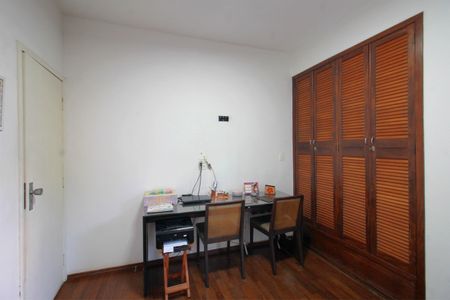 Apartamento à venda com 100m², 3 quartos e 2 vagasQuarto 2