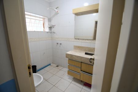 Casa para alugar com 400m², 3 quartos e 10 vagasBanheiro da Suíte