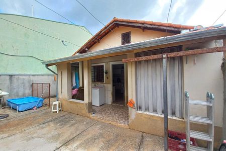 Casa à venda com 110m², 3 quartos e 4 vagasQuintal