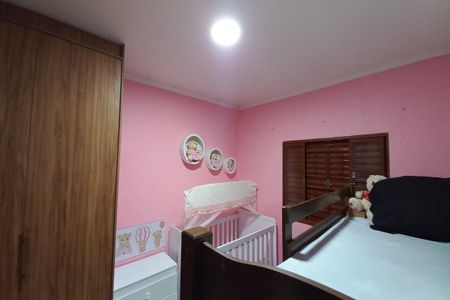 Casa à venda com 110m², 3 quartos e 4 vagasQuarto 2