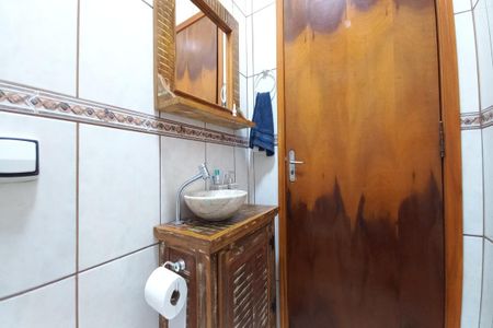 Casa à venda com 110m², 3 quartos e 4 vagasBanheiro