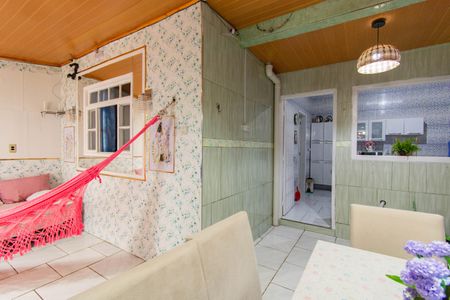 Casa à venda com 90m², 2 quartos e 2 vagas Casa à venda com 90m², 2 quartos e 2 vagasSala