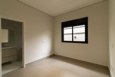 Casa à venda com 170m², 3 quartos e 4 vagas Casa à venda com 170m², 3 quartos e 4 vagasBanheiro da Suíte 1