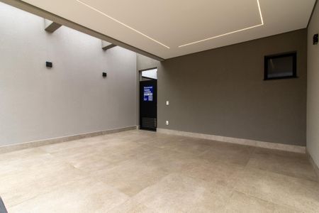 Casa à venda com 170m², 3 quartos e 4 vagas Casa à venda com 170m², 3 quartos e 4 vagasGaragem