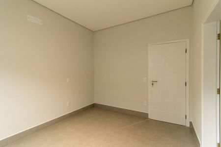 Casa à venda com 170m², 3 quartos e 4 vagas Casa à venda com 170m², 3 quartos e 4 vagasBanheiro da Suíte 1