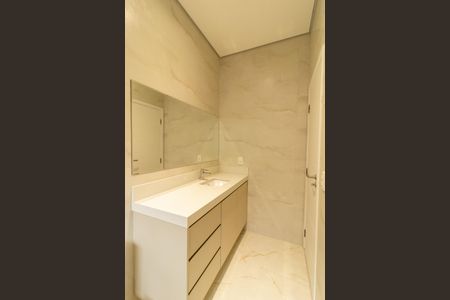 Casa à venda com 170m², 3 quartos e 4 vagas Casa à venda com 170m², 3 quartos e 4 vagasBanheiro da Suíte 1