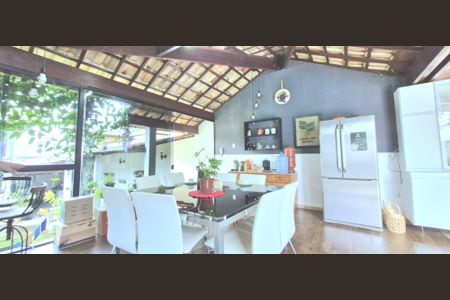 Casa à venda com 1000m², 5 quartos e 3 vagas Casa à venda com 1000m², 5 quartos e 3 vagasCozinha e Área gourmet