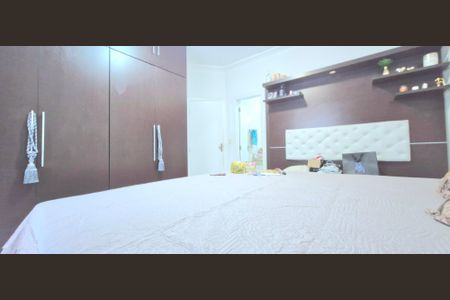 Casa à venda com 1000m², 5 quartos e 3 vagas Casa à venda com 1000m², 5 quartos e 3 vagasQuarto 4