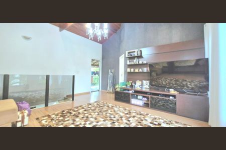 Casa à venda com 1000m², 5 quartos e 3 vagas Casa à venda com 1000m², 5 quartos e 3 vagasSala 3