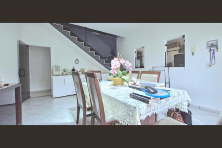 Casa à venda com 1000m², 5 quartos e 3 vagas Casa à venda com 1000m², 5 quartos e 3 vagasSala 2