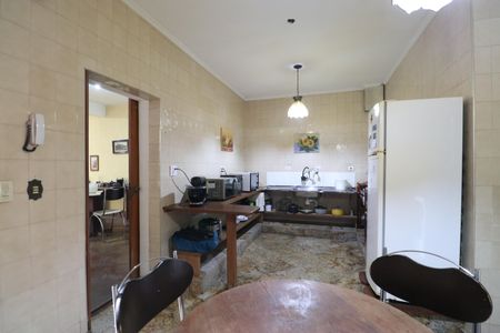 Casa à venda com 348m², 7 quartos e 4 vagasCozinha 1
